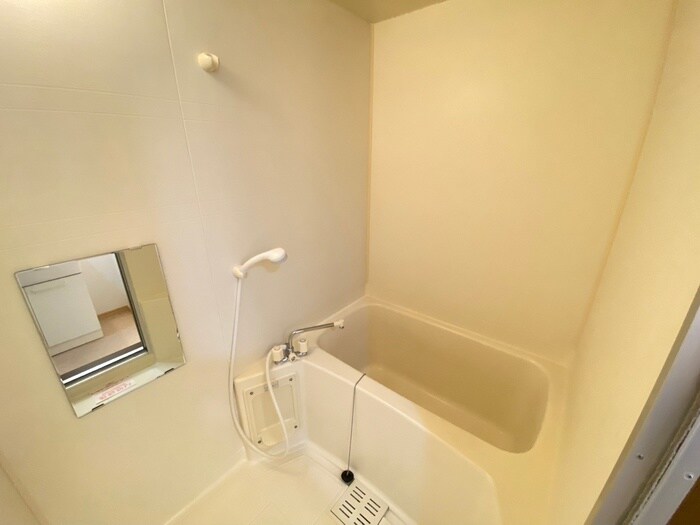 レジデンスオリ－ブＹ棟の物件内観写真