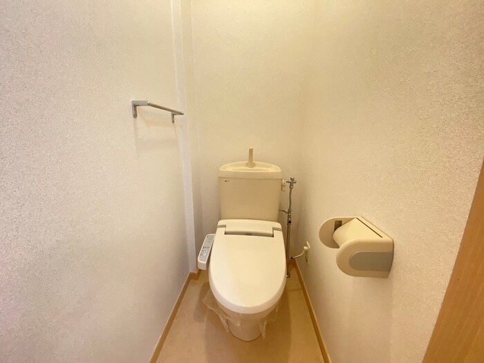 レジデンスオリ－ブＹ棟の物件内観写真