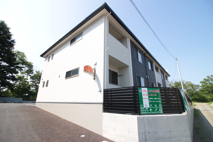 サンプレイス八木山西の物件外観写真