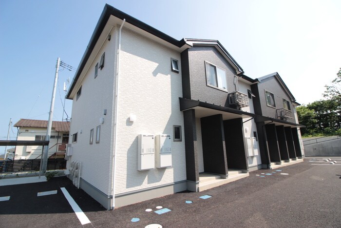 サンプレイス八木山西の物件外観写真