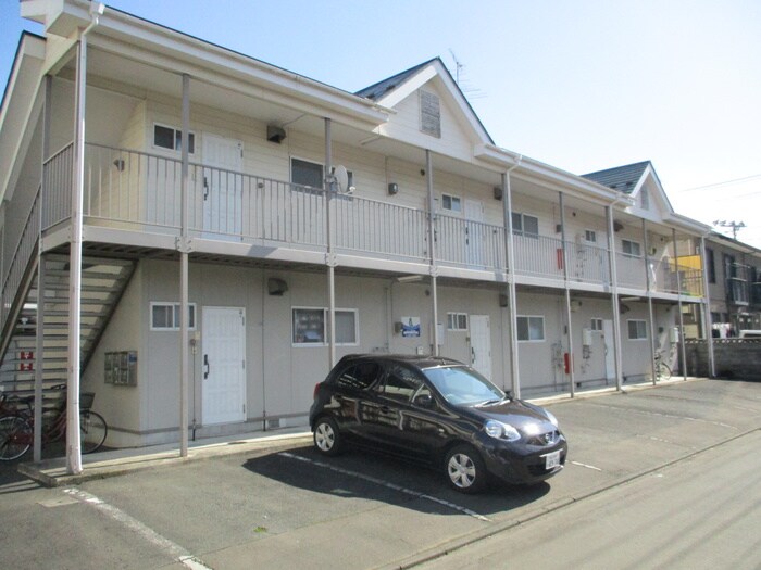 ファミ－ル長町南の物件外観写真