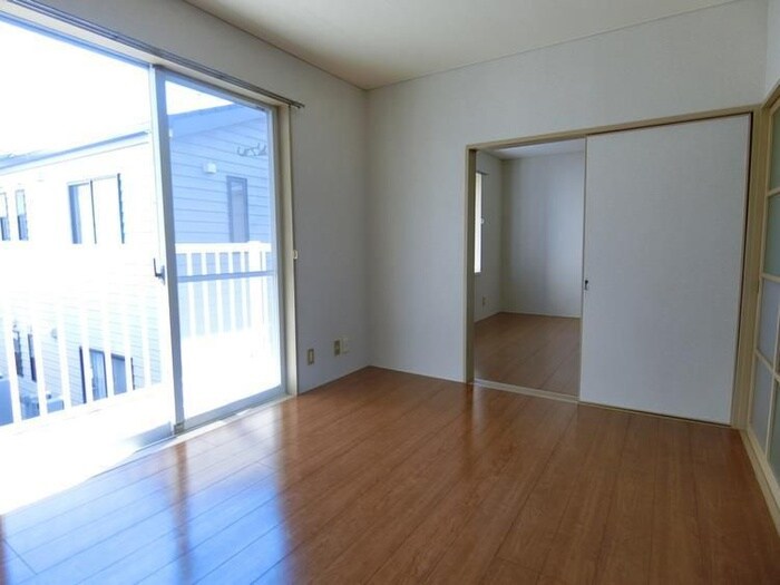 ファミ－ル長町南の物件内観写真