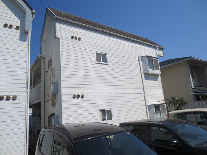 ホワイトキャッスル５番館の物件外観写真