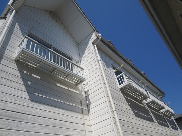 ホワイトキャッスル５番館の物件外観写真