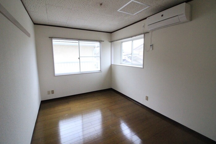 ホワイトキャッスル５番館の物件内観写真