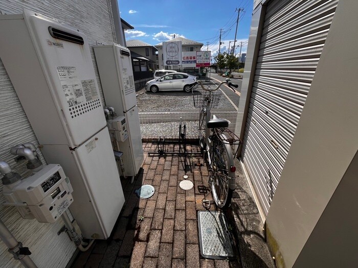 ローレルパティオ薬師堂の物件外観写真