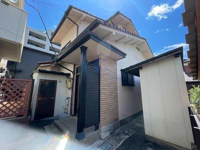 堤通雨宮町貸家の物件外観写真