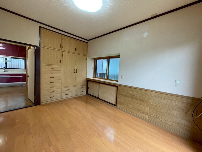 堤通雨宮町貸家の物件内観写真