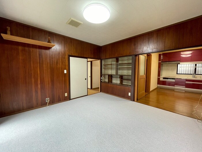 堤通雨宮町貸家の物件内観写真