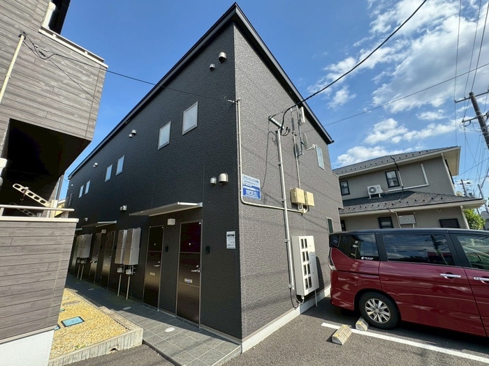 グランクレストB棟の物件外観写真