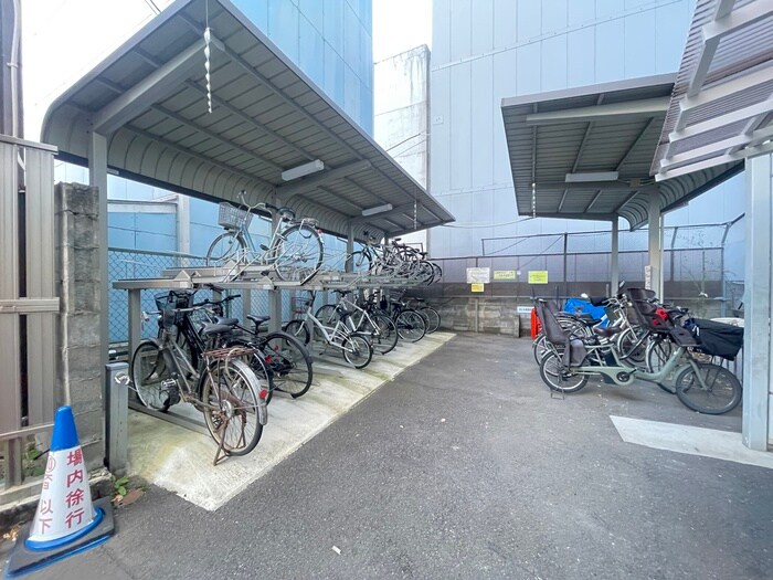 オーロラビルの物件外観写真