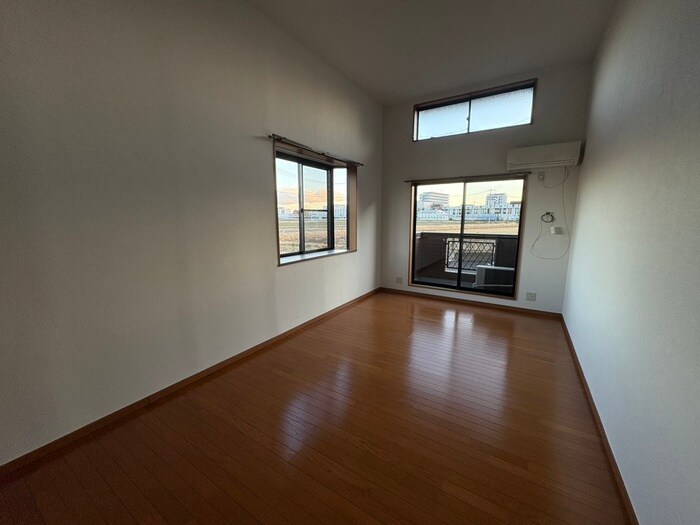 アスティオン荒井Ⅲの物件内観写真