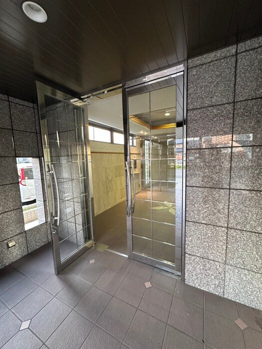 グランウィングの物件外観写真