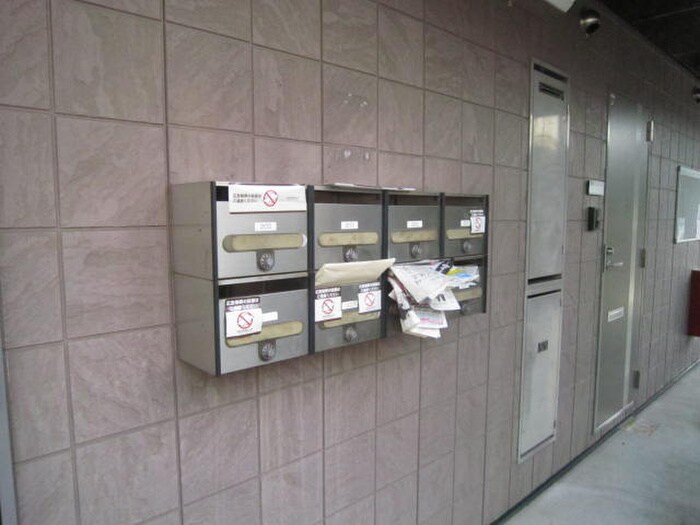 グリ－ンコ－ト旭ヶ丘の物件外観写真