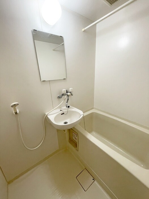 ノ－ブルカ－サ川平の物件内観写真