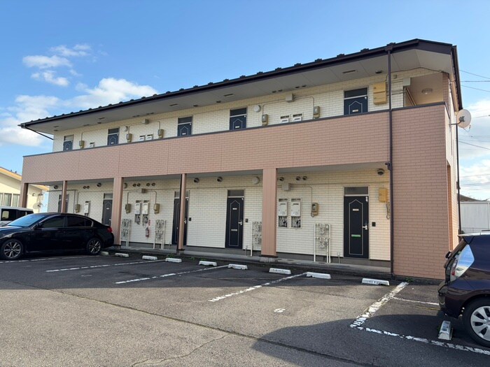 ノ－ブルカ－サ川平の物件外観写真