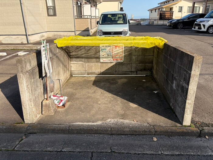 ノ－ブルカ－サ川平の物件外観写真