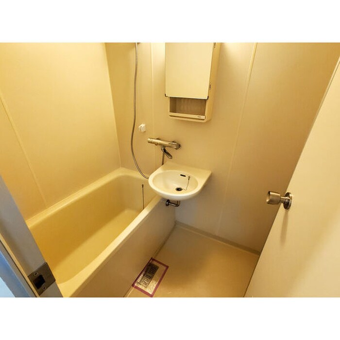 シャングリラ八幡の物件内観写真