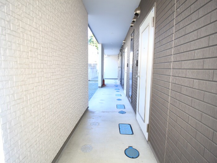 アスコット荒巻中央の物件外観写真