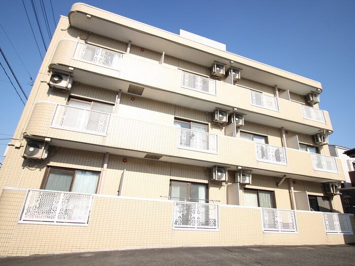 レジデンス協大の物件外観写真