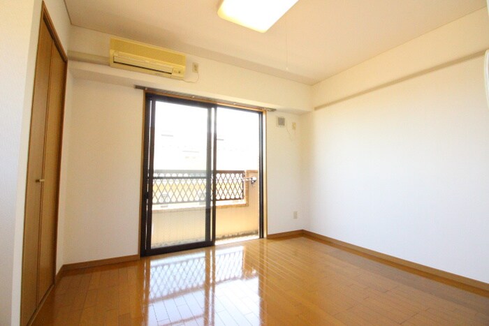 ハッピネス泉中央の物件内観写真