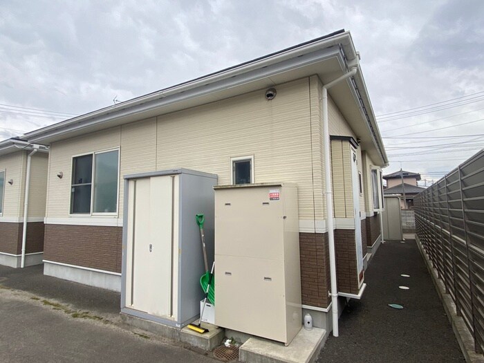 イ－ストウイングＡの物件外観写真