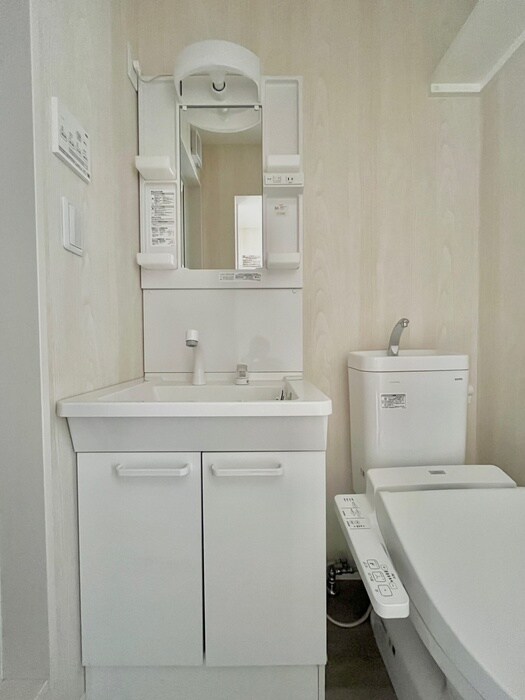 シャトーレイネA棟の物件内観写真