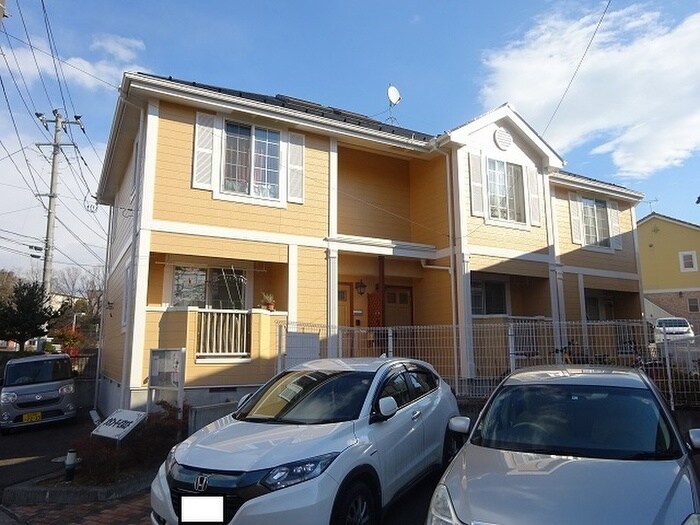 メゾン・ド・ピネエドの物件外観写真