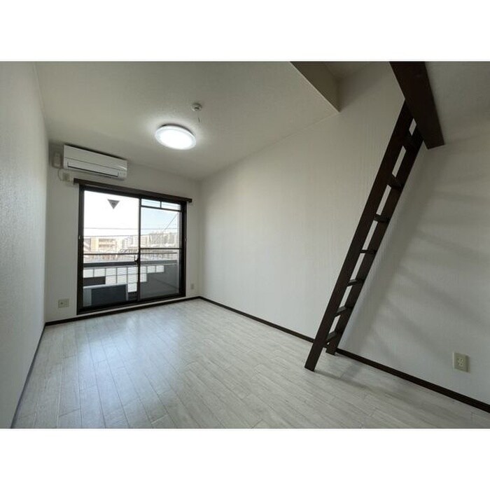 グランド－ル市名坂の物件内観写真