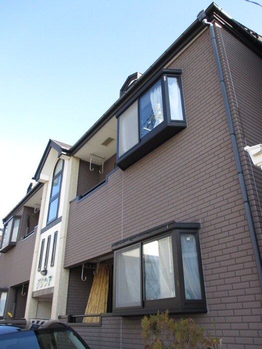 グラシアの物件外観写真