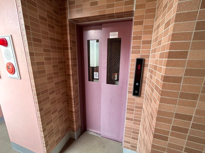 コンフォ－トプレイスの物件外観写真