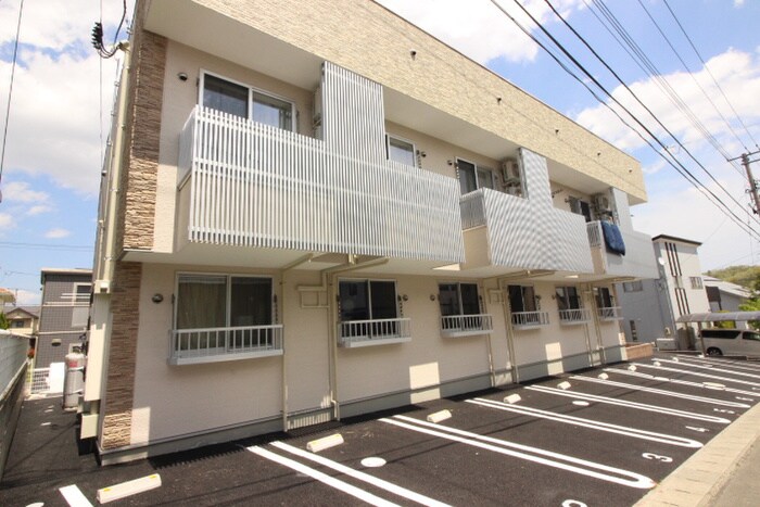 グラシアスナオキの物件外観写真