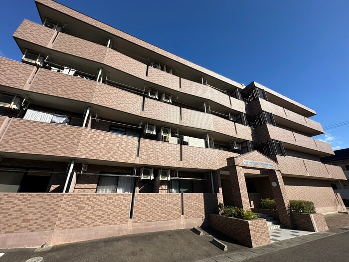 ブランドールTagoの物件外観写真