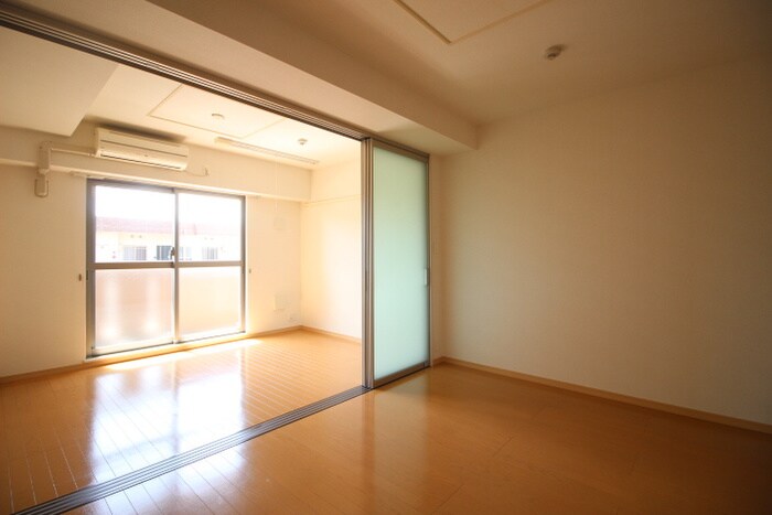 プロムナ－ド４の物件内観写真