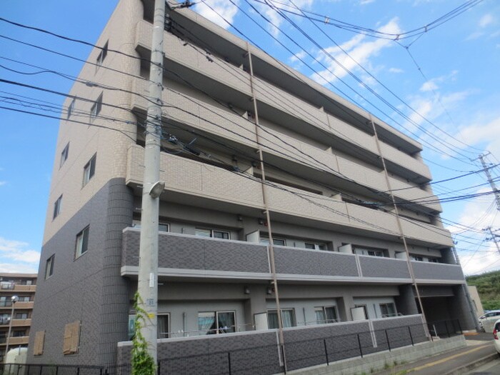 エ－フィ－ルズ新田東の物件外観写真