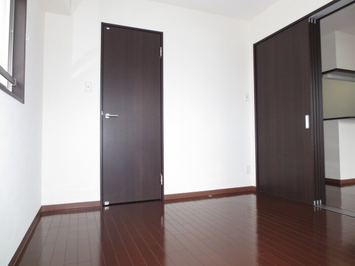 エ－フィ－ルズ新田東の物件内観写真