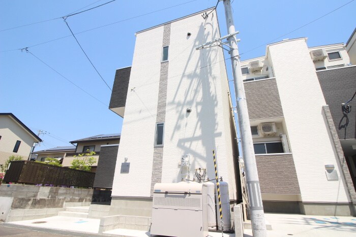 ハーモニーテラス福住町の物件外観写真