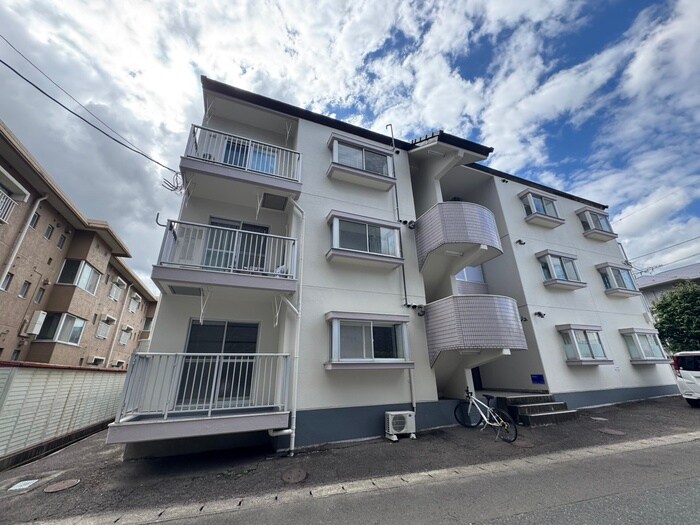 コ－ポマルジュの物件外観写真