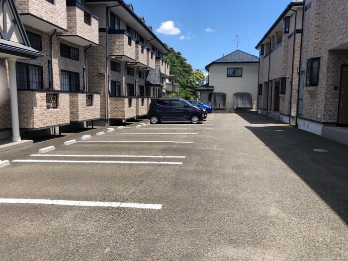 エルマ－ノ愛子中央壱番館の物件外観写真