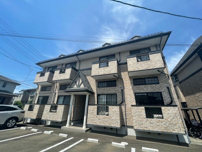 エルマ－ノ愛子中央2の物件外観写真