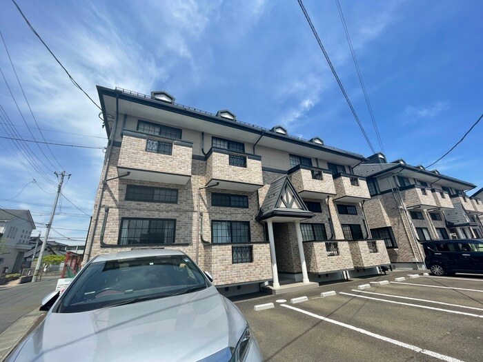 エルマ－ノ愛子中央2の物件外観写真