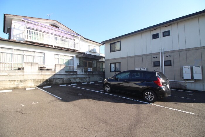 グランディ－ル下馬Ｂの物件外観写真