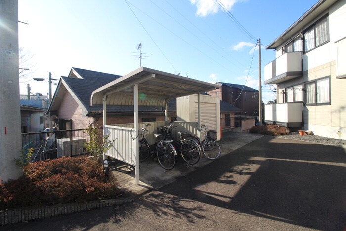 グランディ－ル下馬Ｂの物件外観写真