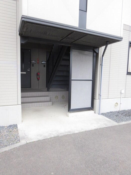 グランディ－ル下馬Ｂの物件外観写真