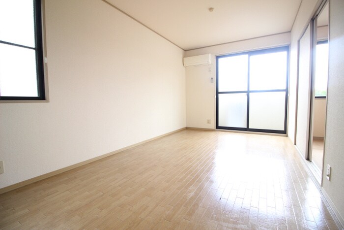 グランディ－ル下馬Ｂの物件内観写真