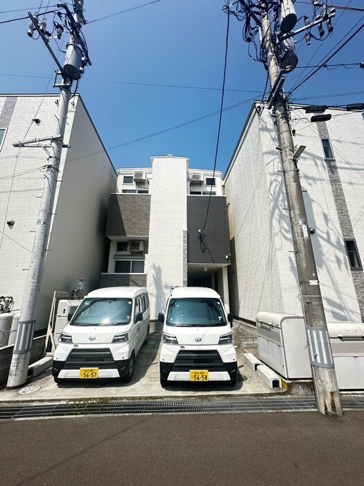 フローラ福住町の物件外観写真