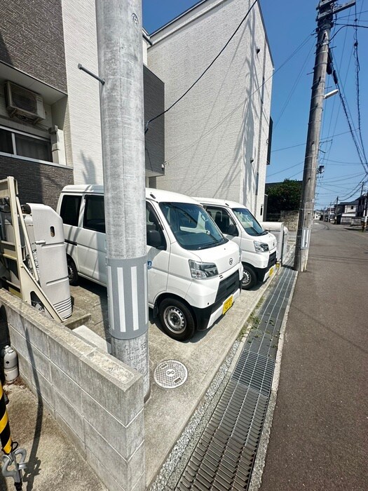 フローラ福住町の物件外観写真