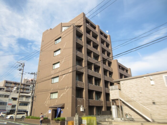 グラン・ドミ－ル新寺の物件外観写真