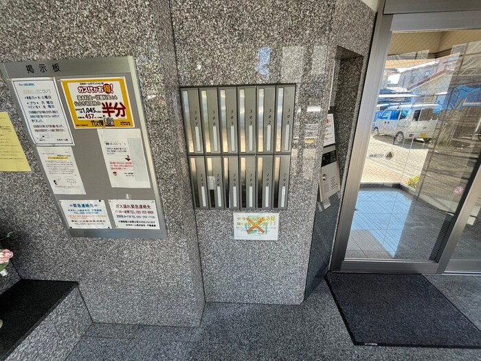 リヴィエ－ル若林の物件外観写真