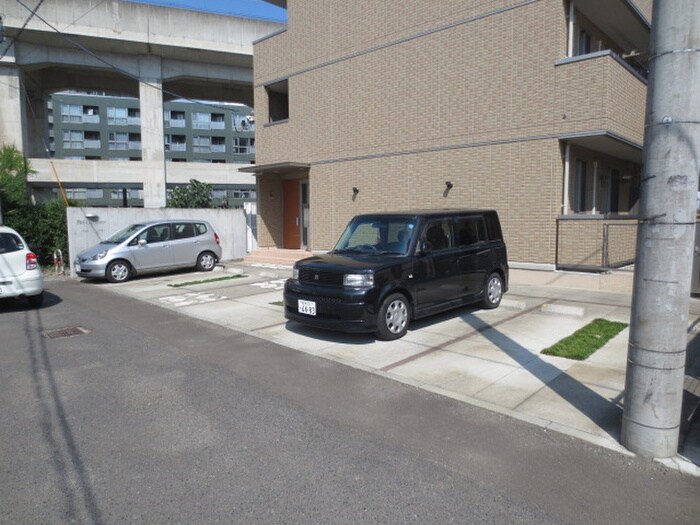 パレスイ－ストの物件外観写真